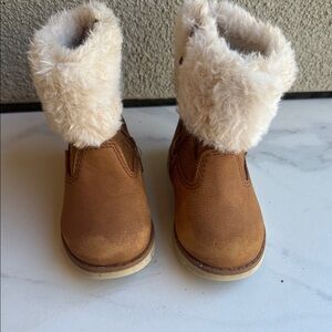 Oshkosh B’gosh Toddler Boots with Fur